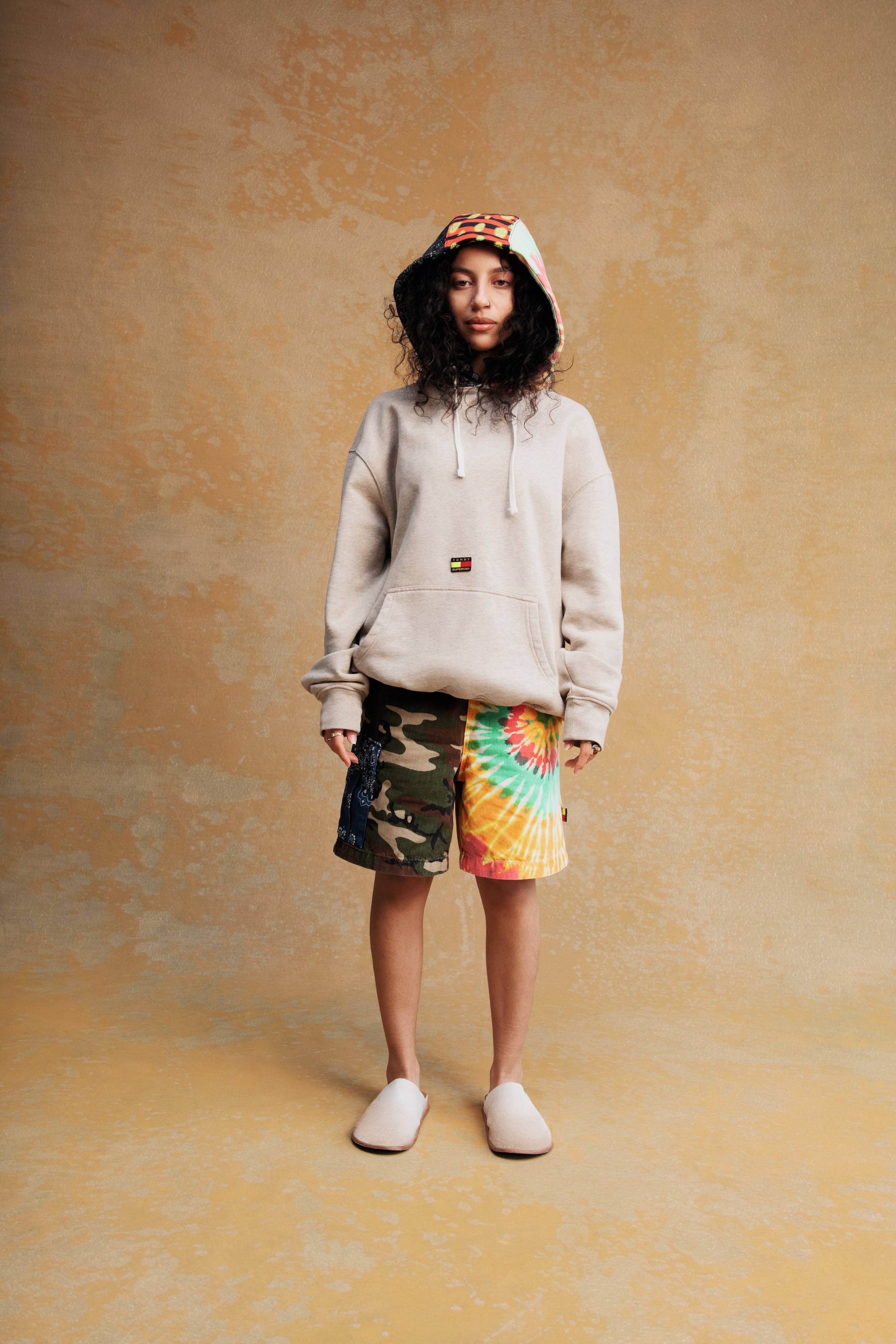 Tommy Hilfiger: Ανακοινώνει τη συνεργασία της Tommy Jeans με τα Supervsn Studios Tommy