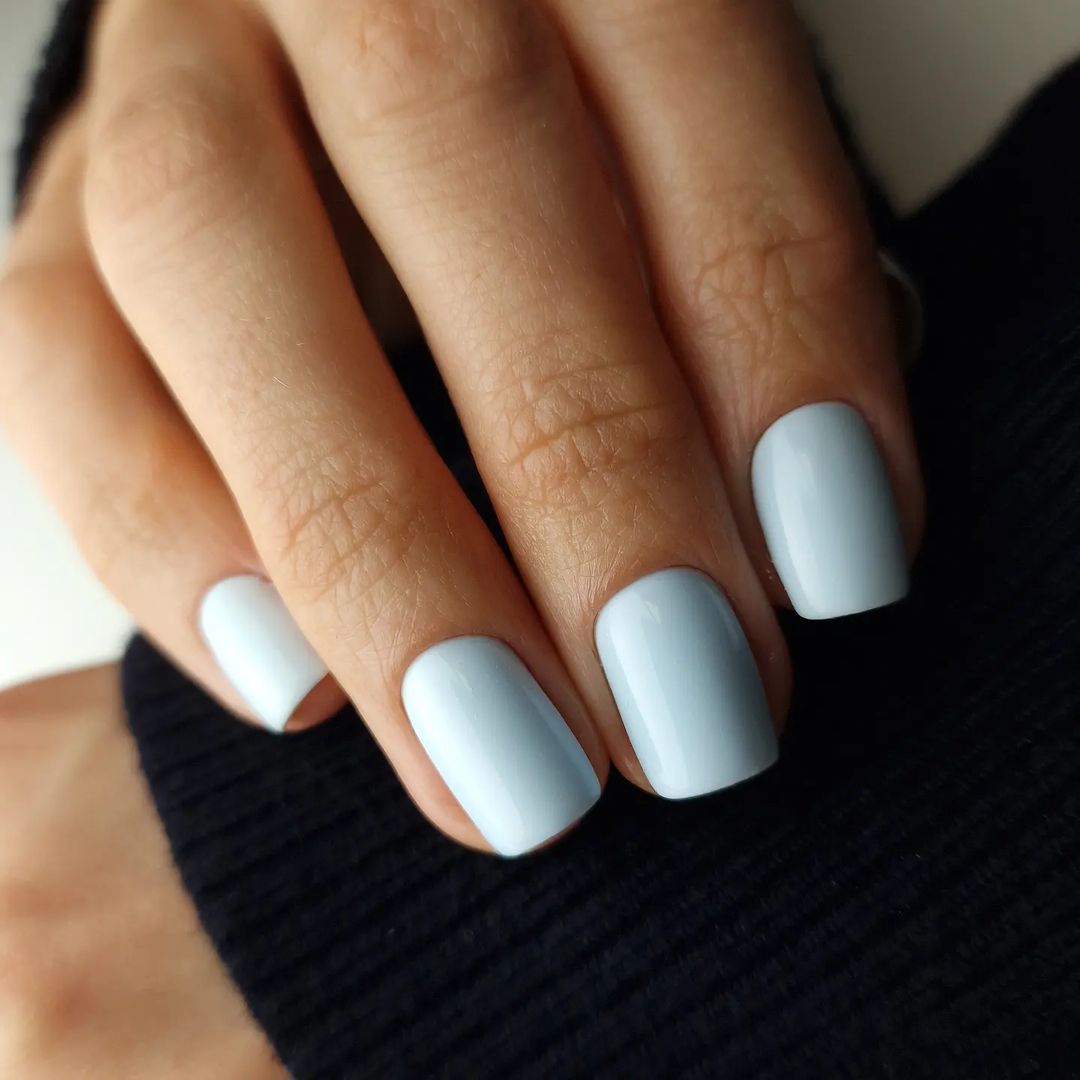 Blueberry milk nails: Το τέλειο μανικιούρ έχει το χρώμα του καλοκαιριού!