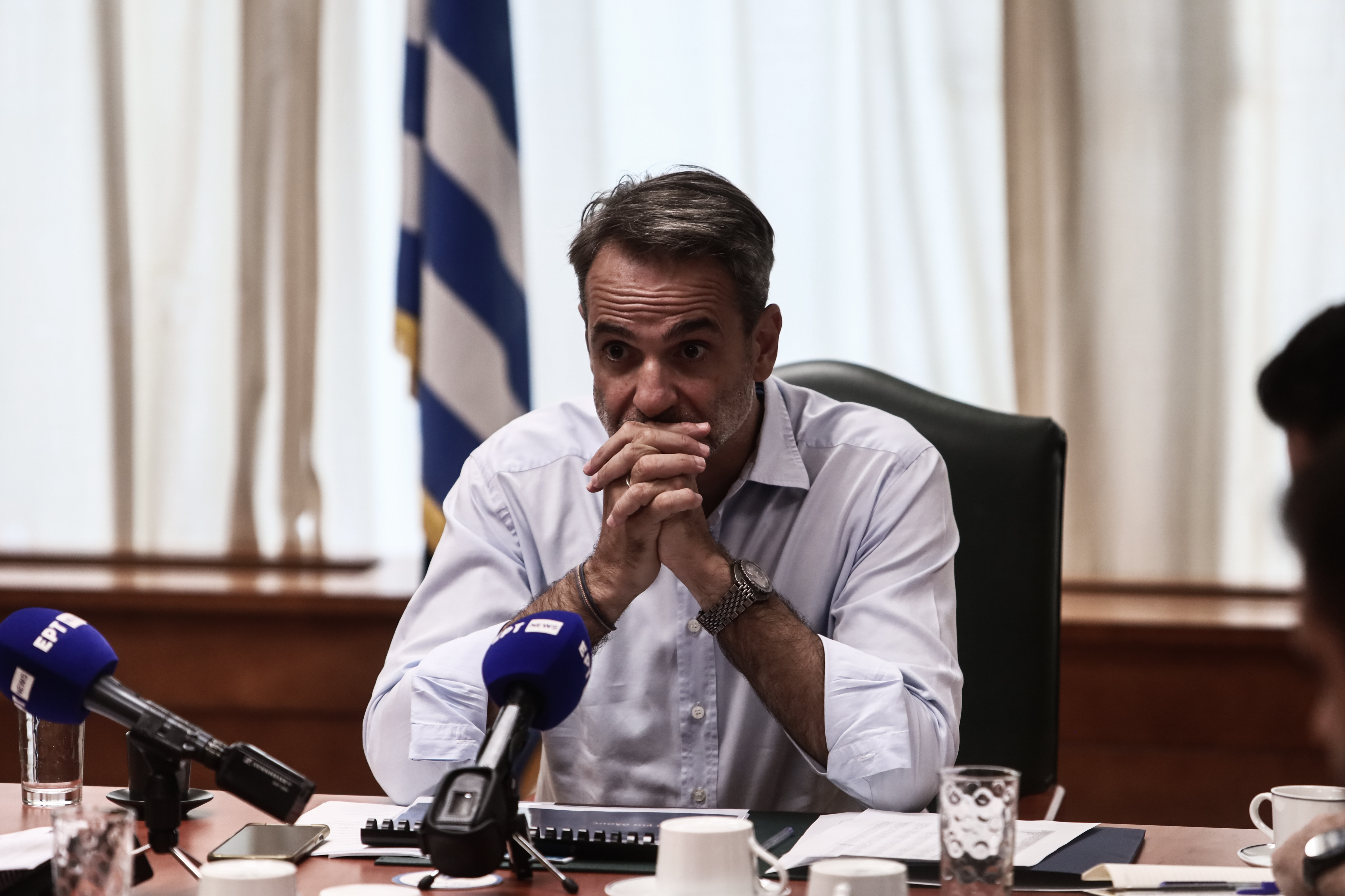 Μητσοτάκης: Στο Εθνικό Συντονιστικό Κέντρο για την πυρκαγιά στη Ρόδο