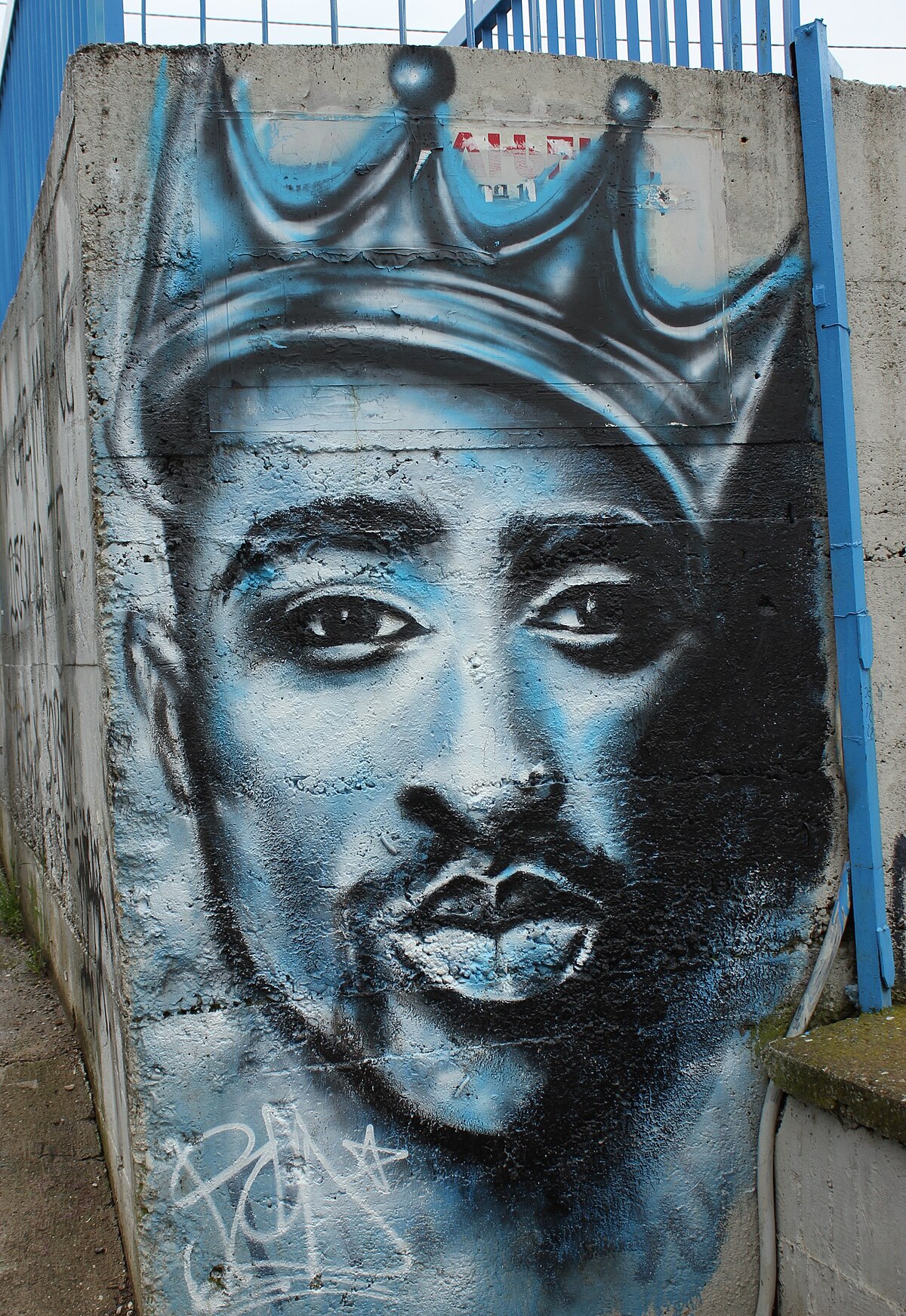 Tupac Shakur: Η απόλυτη ανατροπή με την εξιχνίαση της δολοφονίας του; Τα 3 πιθανά σενάρια Tupac mural