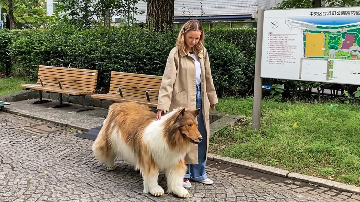 Ιάπωνας μεταμορφώθηκε σε σκύλο και έκανε την πρώτη του δημόσια εμφάνιση