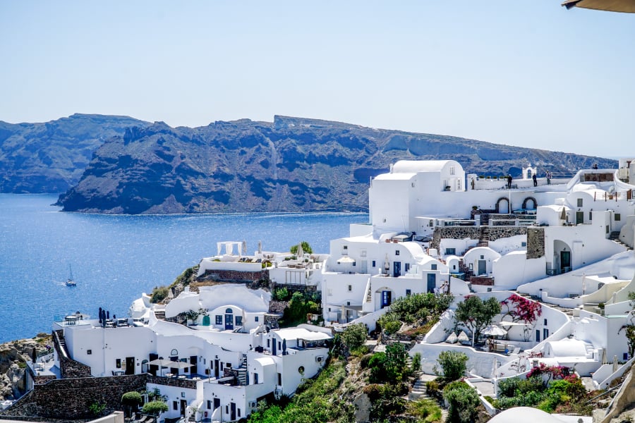 Σαρώνουν και φέτος τα ελληνικά νησιά στα Travel + Leisure World’s Best Awards – Χαμηλές θέσεις για τα δύο δημοφιλέστερα και αλλαγή σκυτάλης