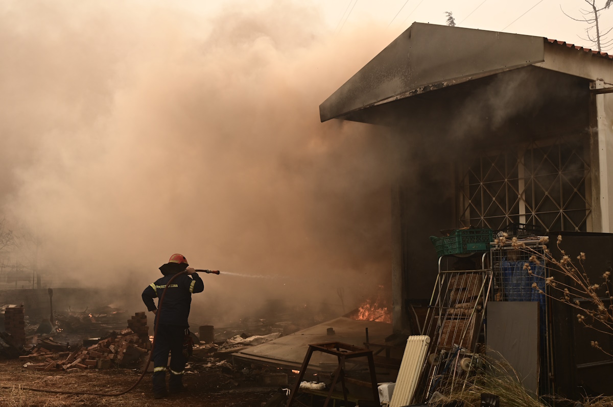 Φωτιές: Επιδότηση στέγασης 300 έως 500 ευρώ στους πυρόπληκτους
