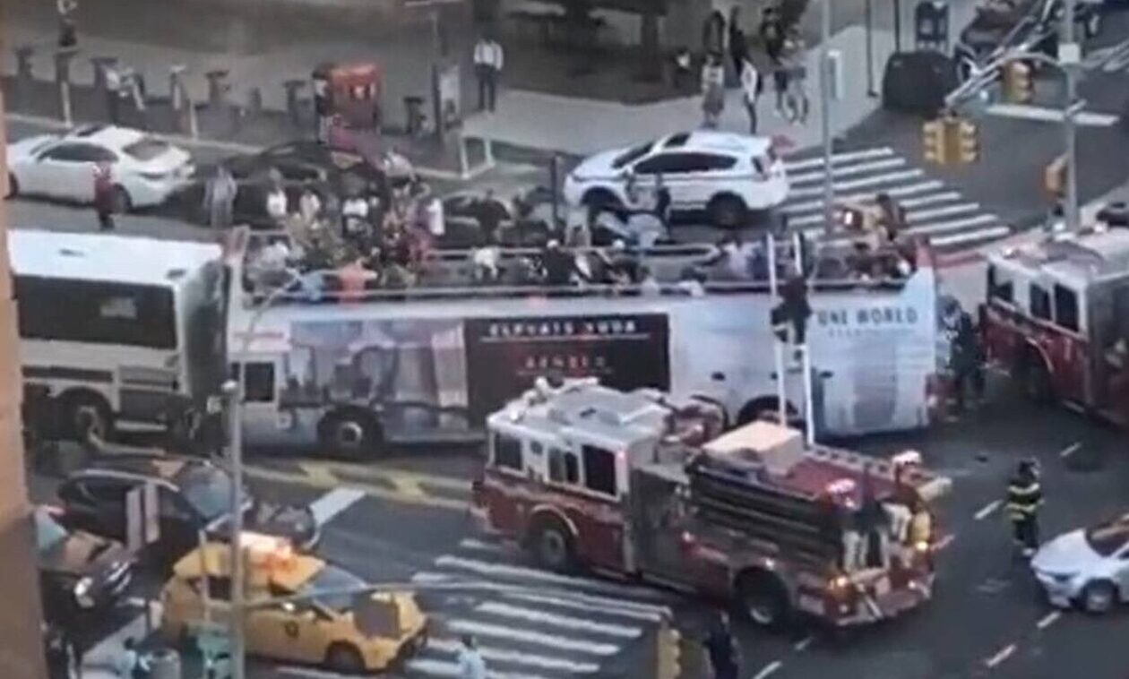 Χάος στη Νέα Υόρκη: 27 τραυματίες από σύγκρουση λεωφορείων