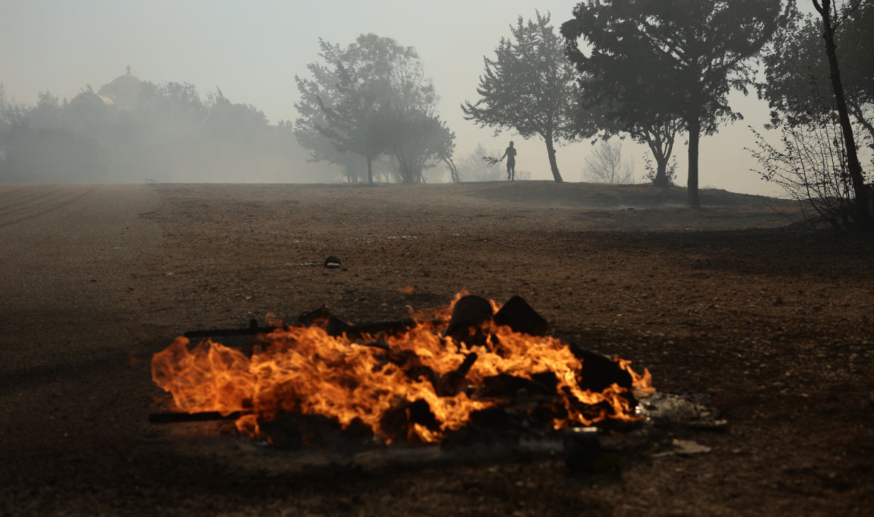 Καιρός: Πέντε περιοχές σε συναγερμό για πυρκαγιά αύριο