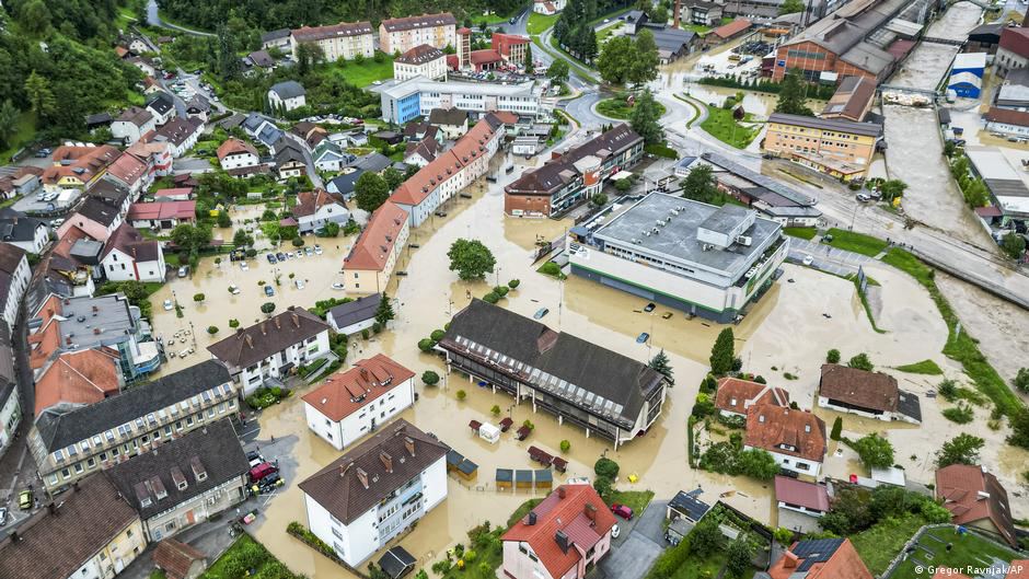 Φονικές πλημμύρες πλήττουν την Σλοβενία που εκπέμπει σήμα κινδύνου στην Ε.Ε.