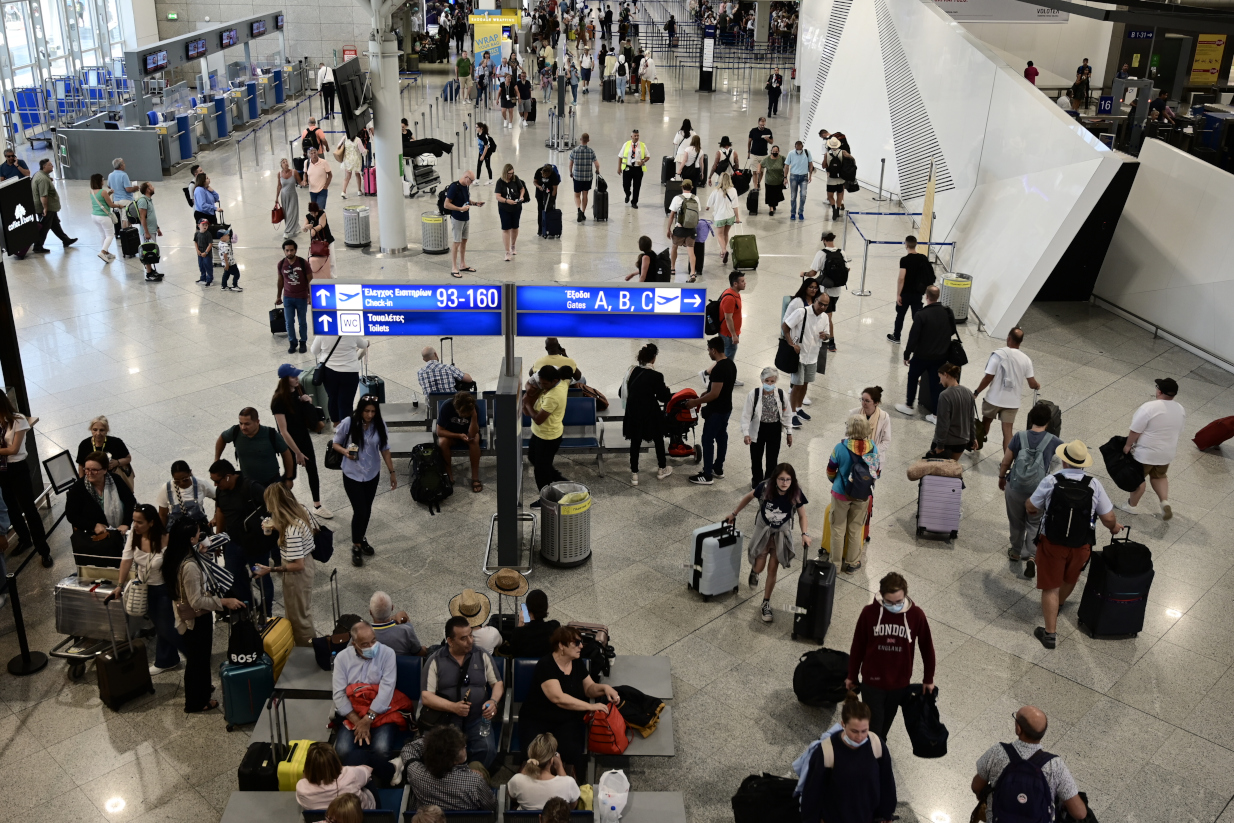 Καλύτερος από το 2022 κι από το 2019: Ρεκόρ επιβατικής κίνησης στα αεροδρόμια για τον Ιούλιο