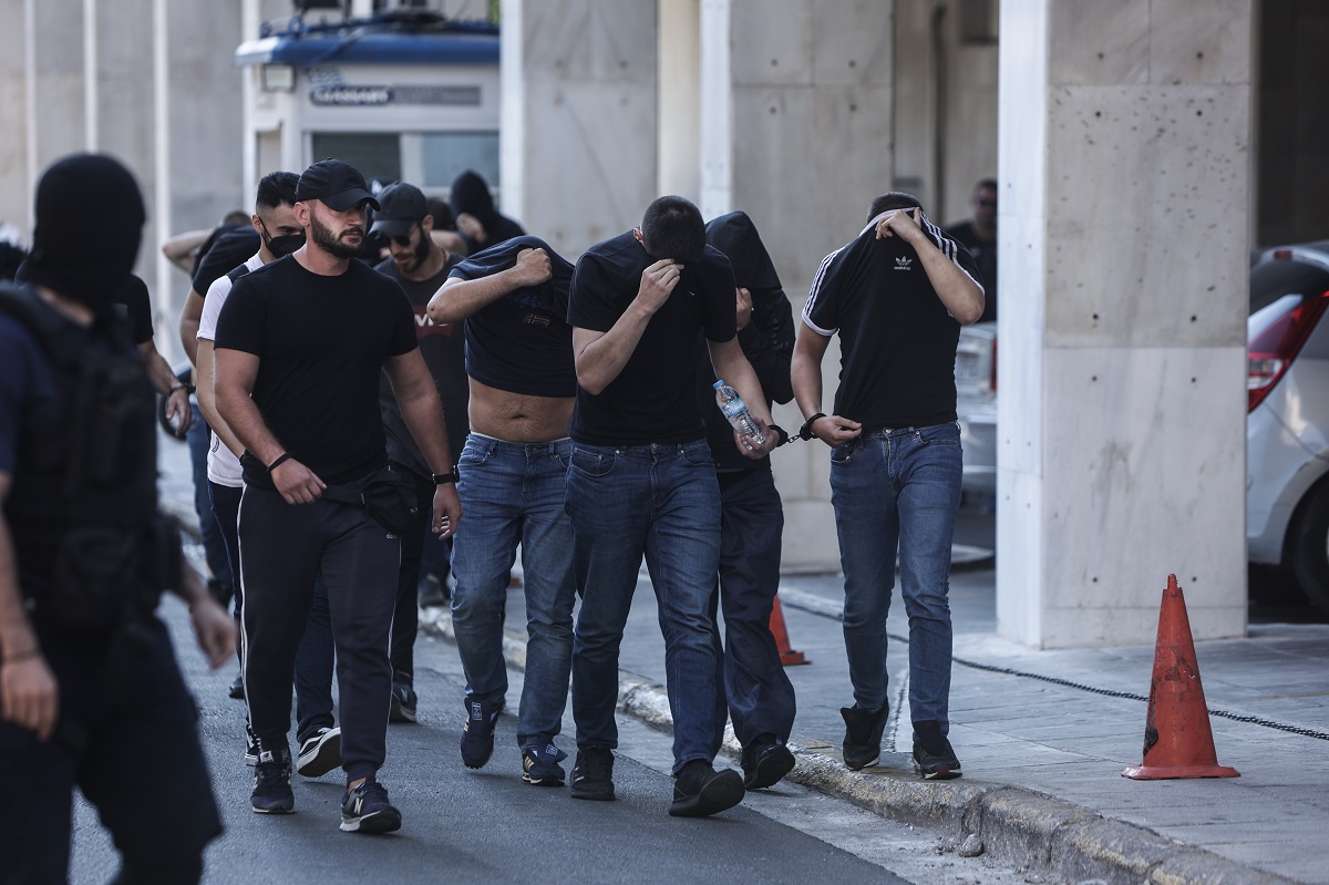 Νέα Φιλαδέλφεια: Ηγετικό ρόλο στη φονική επίθεση είχε ο Έλληνας οπαδός που συνελήφθη