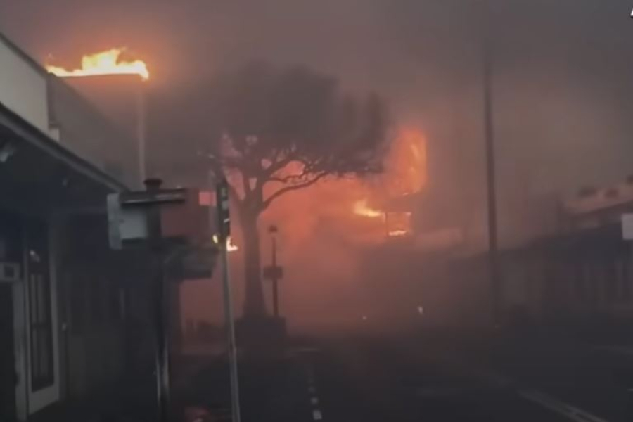 Χάος στη Χαβάη από τις πυρκαγιές – Νεκροί, γεμάτα νοσοκομεία και εκκένωση χιλιάδων σπιτιών (vids)
