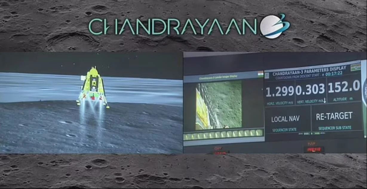 Ινδία: Πανηγυρισμοί για την προσσελήνωση του «Chandrayaan-3» – «Νικήσαμε, είμαστε στο φεγγάρι»