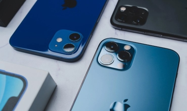 Άκαρδοι γονείς πούλησαν το παιδί τους για να αγοράσουν…ένα iPhone 14: Ήθελαν να ανεβάζουν καλύτερες φωτογραφίες στο Instagram