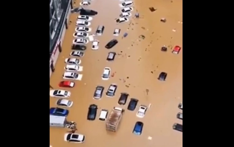 Κίνα: 11 νεκροί και 27 αγνοούμενοι από τις τρομερές πλημμύρες που πλήττουν το Πεκίνο