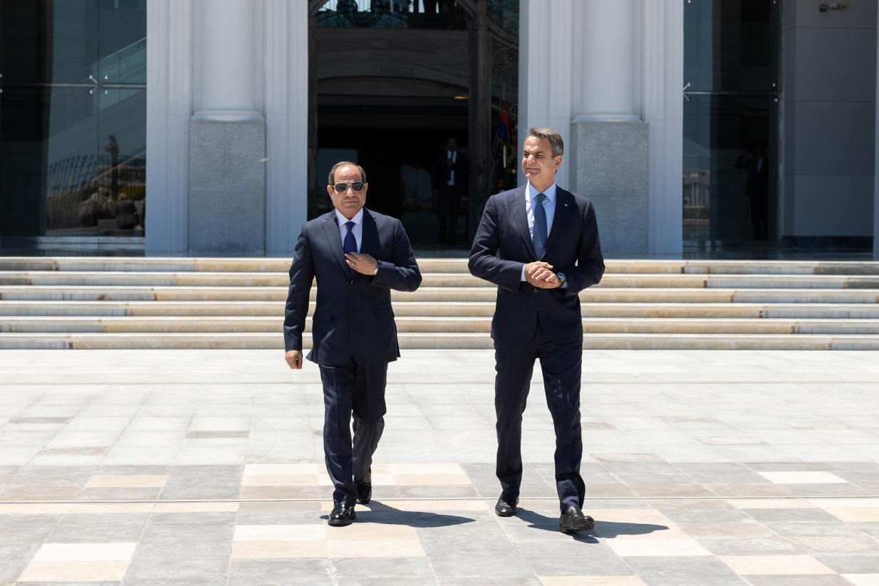 Μητσοτάκης για συνάντηση με Σίσι: «Οι ελληνοαιγυπτιακές σχέσεις είναι ισχυρές, δεν ετεροπροσδιορίζονται από τις σχέσεις με άλλες χώρες στην Ανατολική Μεσόγειο» Σίσι