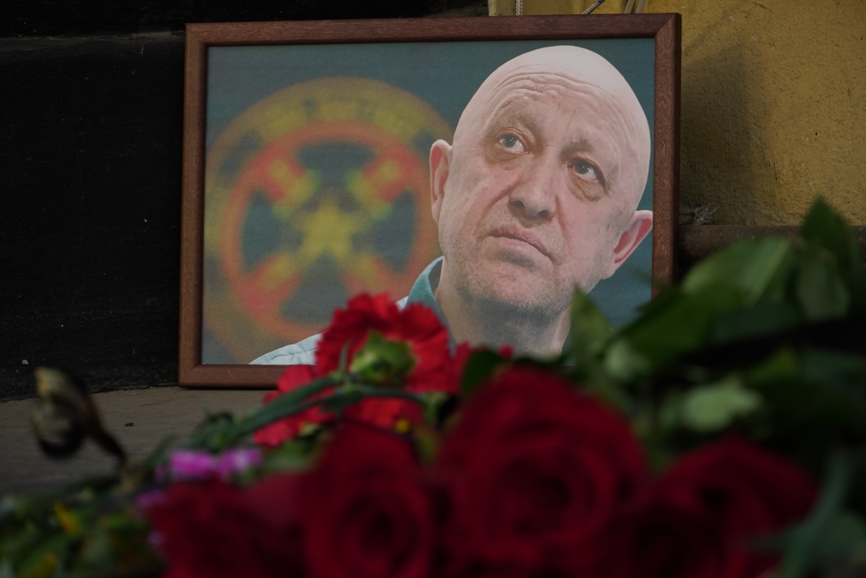 Γιεβγκένι Πριγκόζιν: Έγινε η κηδεία του σε κλειστό κύκλο – Ετάφη δίπλα στον τάφο του πατέρα του