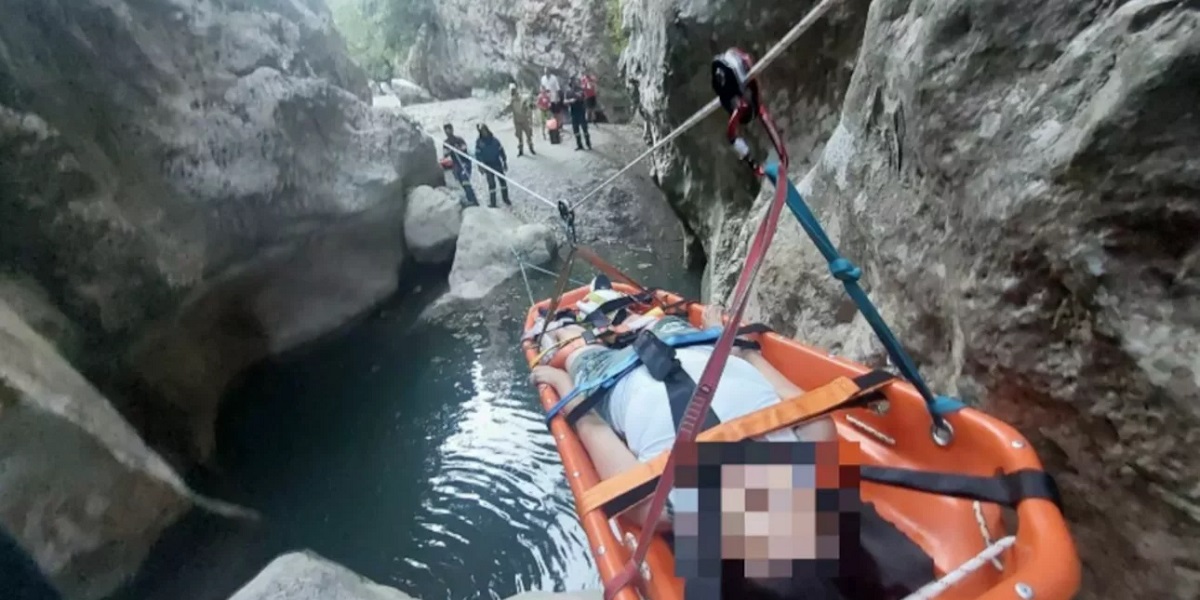 Ρέθυμνο: Επιχείρηση διάσωσης 40χρονης τουρίστριας στο φαράγγι του Αγίου Αντωνίου