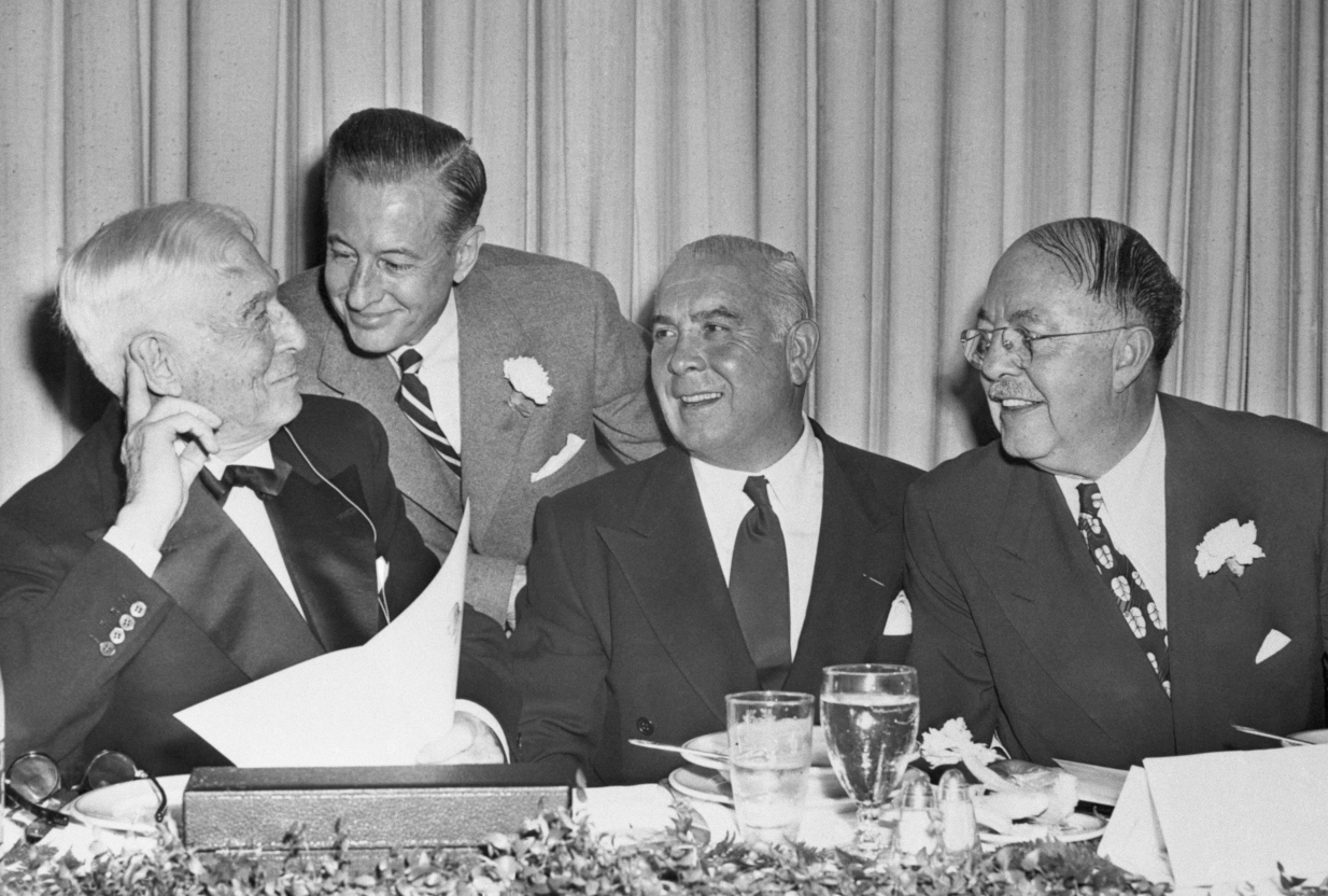 Σπύρος Σκούρας: Ο κορυφαίος Έλληνας στο Χόλιγουντ που λίγοι γνωρίζουν Σπύρος Σκούρας Χόλιγουντ