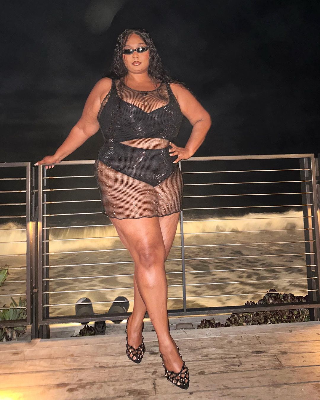 Δεν τη νοιάζει τίποτα: Τα «έχωσαν» στη Lizzo για το twerking στο Instagram εν μέσω κατηγοριών για σεξουαλική παρενόχληση Lizzo
