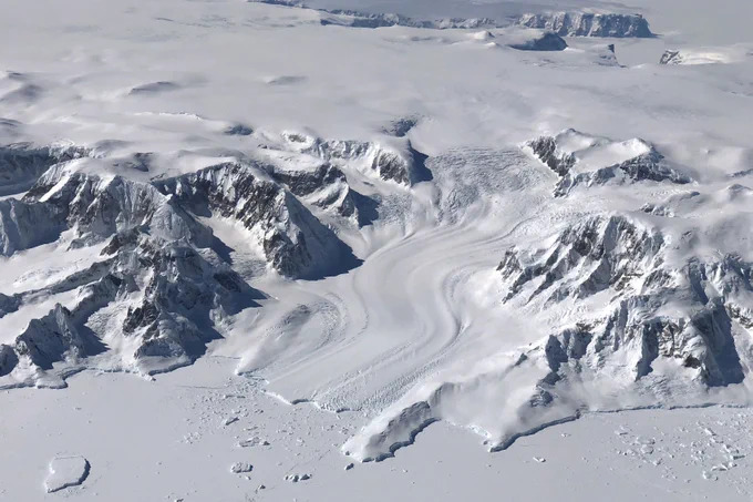 Ανταρκτική: Σήμα κινδύνου από τους ειδικούς για τα χαμηλά επίπεδα θαλάσσιου πάγου