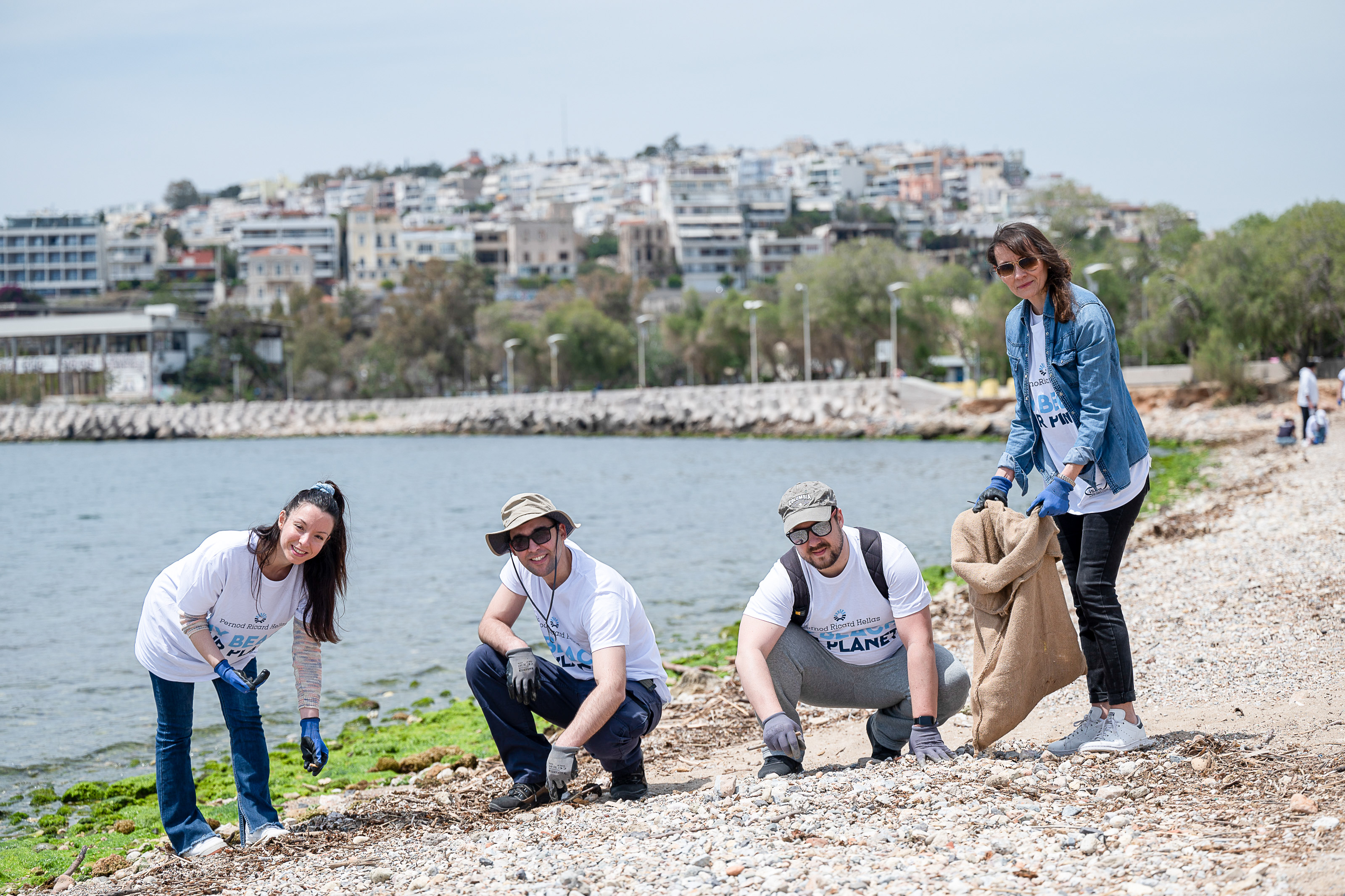 «My Beach Our Planet»: Γίνε κι εσύ εθελοντής στους καθαρισμούς παραλιών της Αττικής