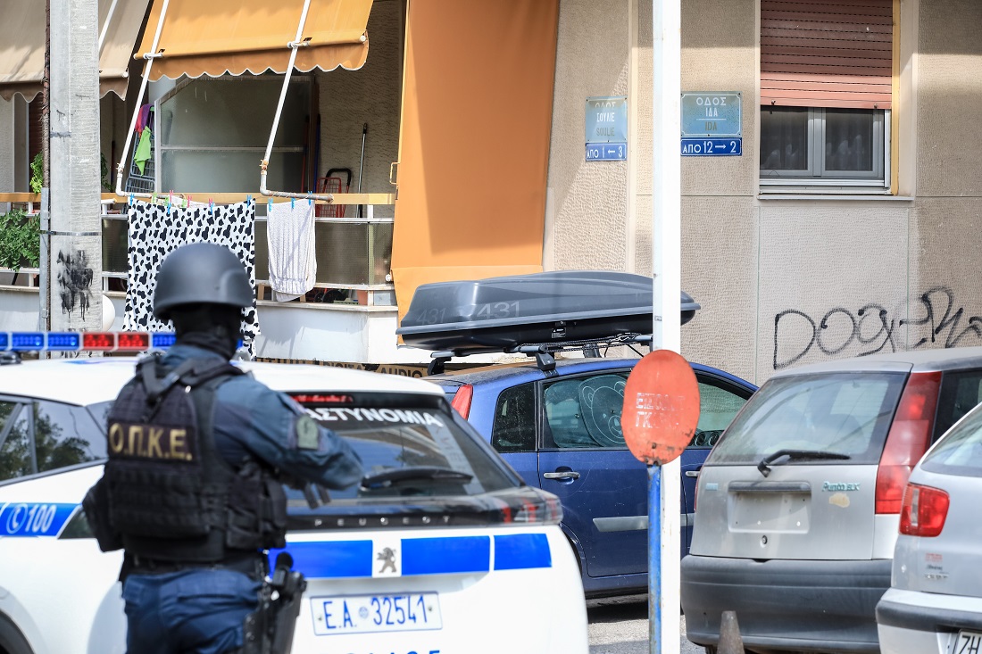 Μεθυσμένος και με ψεύτικο πιστόλι ο Ουκρανός που αναστάτωσε το Νέο Κόσμο Κινητοποίηση στο Νέο Κόσμο