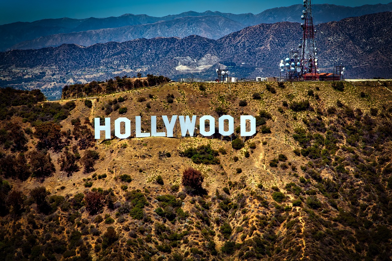 Πρώτο βήμα για να βρεθεί λύση: Προφορική συμφωνία μεταξύ των σεναριογράφων και των studio του Χόλιγουντ
