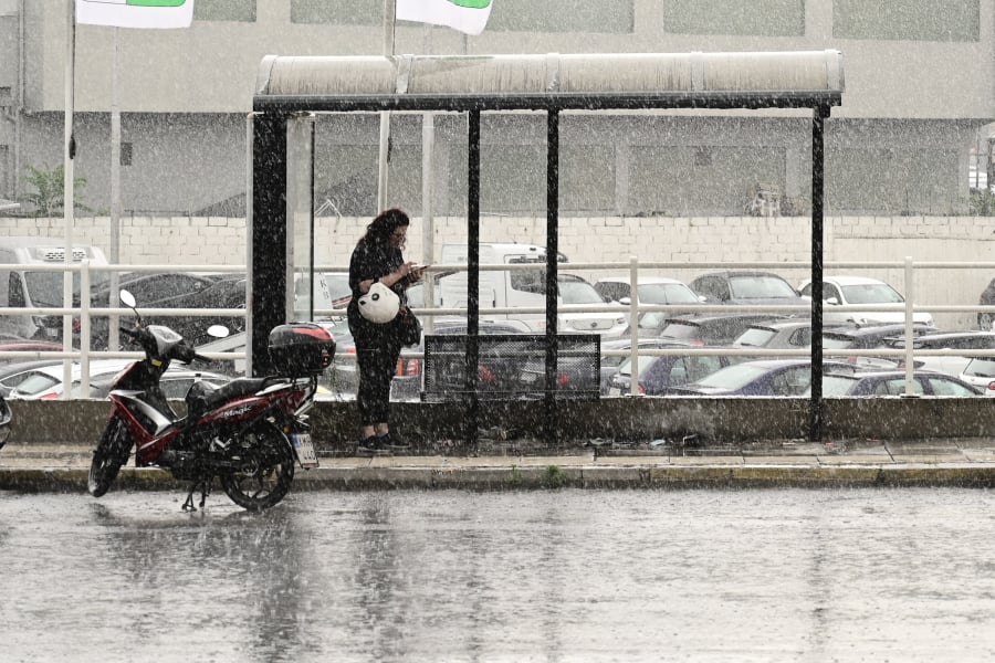 Κακοκαιρία Elias: Συνεχίζονται και την Πέμπτη οι καταιγίδες στο μεγαλύτερο μέρος της χώρας