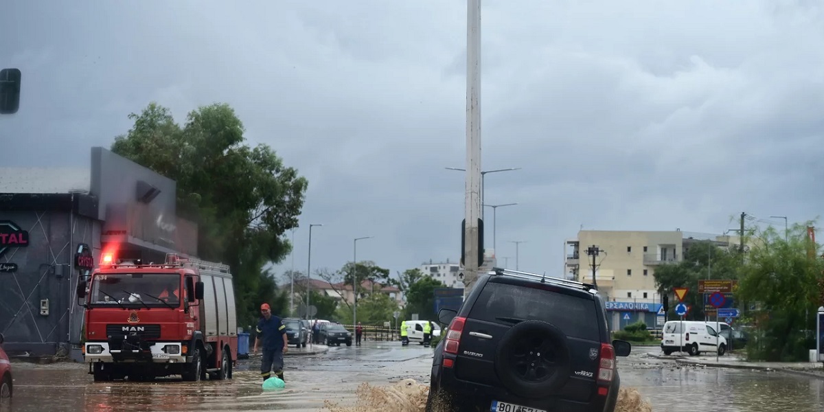Βόλος: Έσπασαν δρόμοι στα δύο, υπάρχει έλλειψη πόσιμου νερού – Τα χωριά του Πηλίου που παραμένουν αποκλεισμένα Βόλος