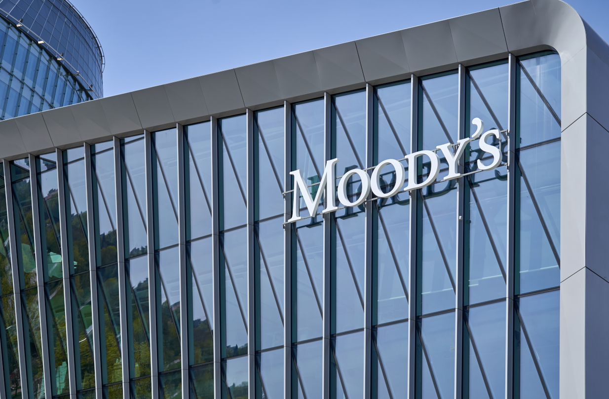 Νέα αναγνώριση για την ελληνική οικονομία: Ένα βήμα από την επενδυτική βαθμίδα η Ελλάδα για τον Οίκο Moody’s
