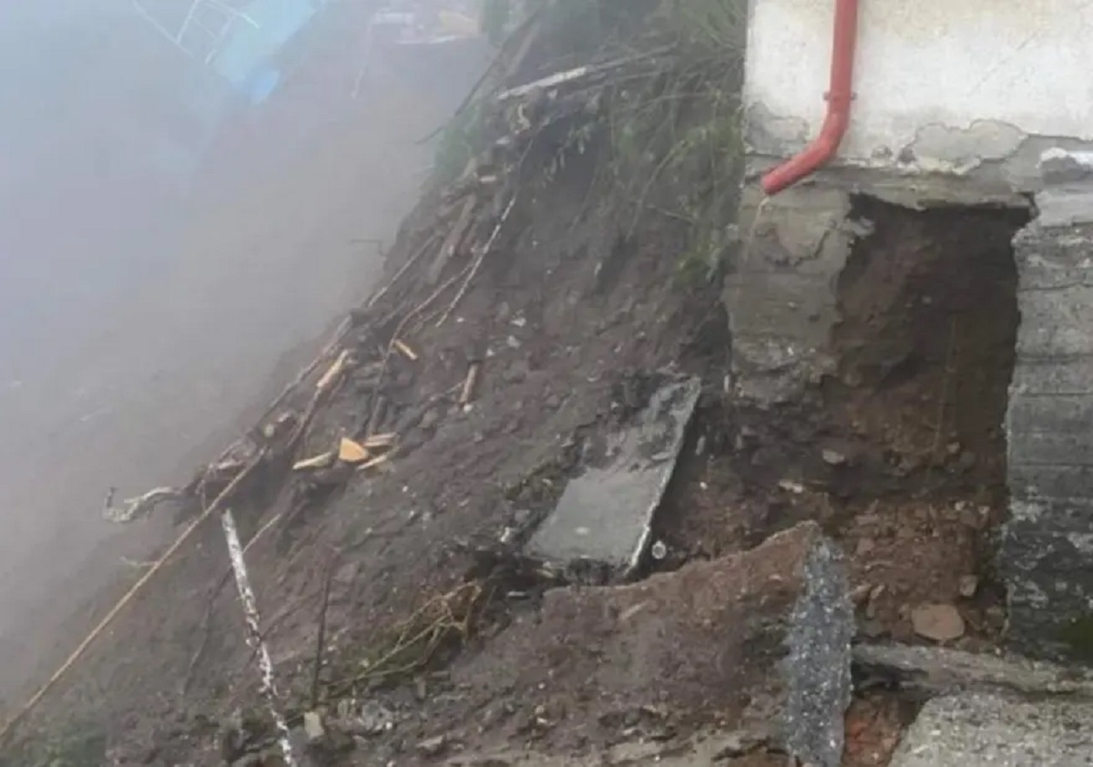 Κακοκαιρία Daniel: Μεγάλες καταστροφές στη Λίμνη Πλαστήρα – Ζημιές σε σπίτια, δρόμοι κόβονται στα δύο