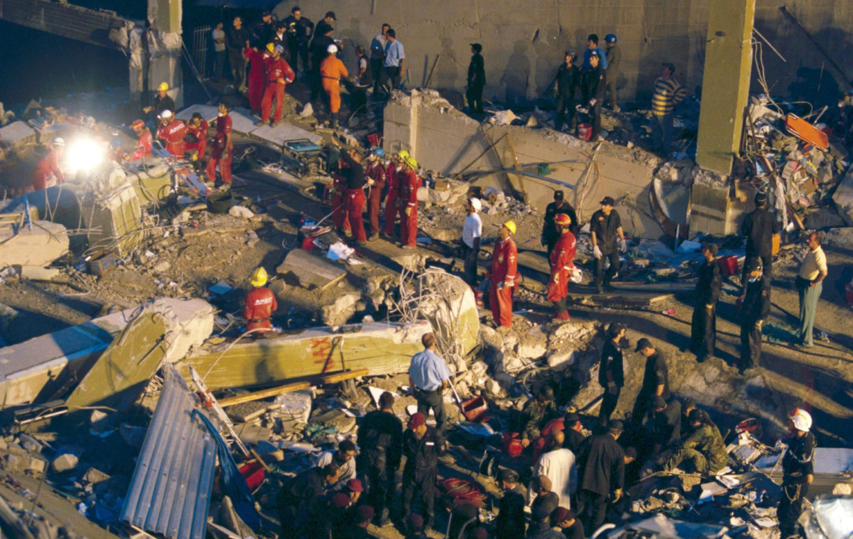 Σεισμός Πάρνηθας 1999: Η μέρα που η γη βρυχήθηκε – Τα 15 δεύτερα που σκότωσαν 143 ανθρώπους