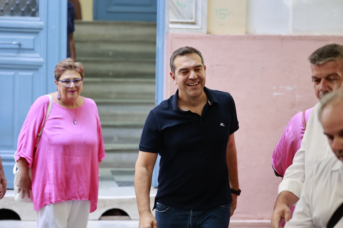 Εκλογές ΣΥΡΙΖΑ: Μια ώρα παράταση, στις 9 θα κλείσουν οι κάλπες -Μεγάλη η συμμετοχή, ξεπέρασε τις 125.000 – Ψήφισε ο Αλέξης Τσίπρας
