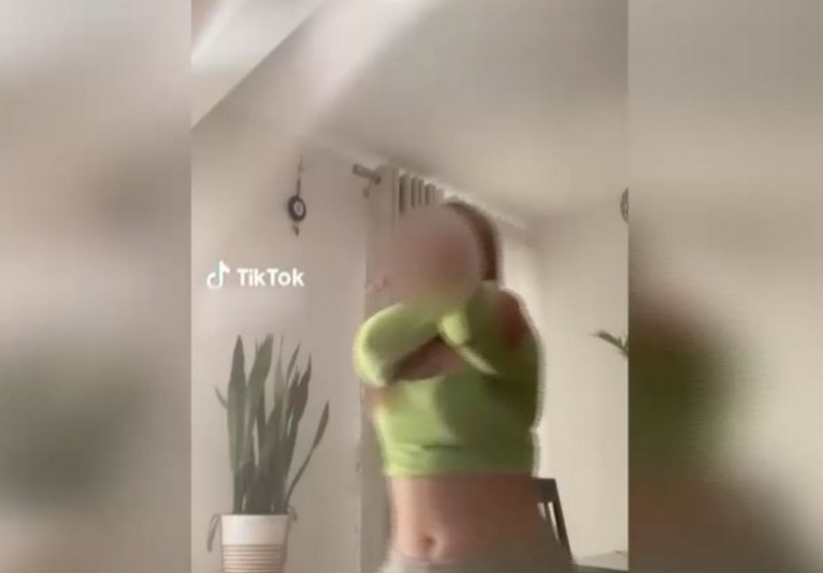 Σοκαριστικό βίντεο από τον βάναυσο ξυλοδαρμό 14χρονου από 15χρονη – Το ανήρτησε η ίδια στο TikTok αμέσως μόλις αφέθηκε ελεύθερη