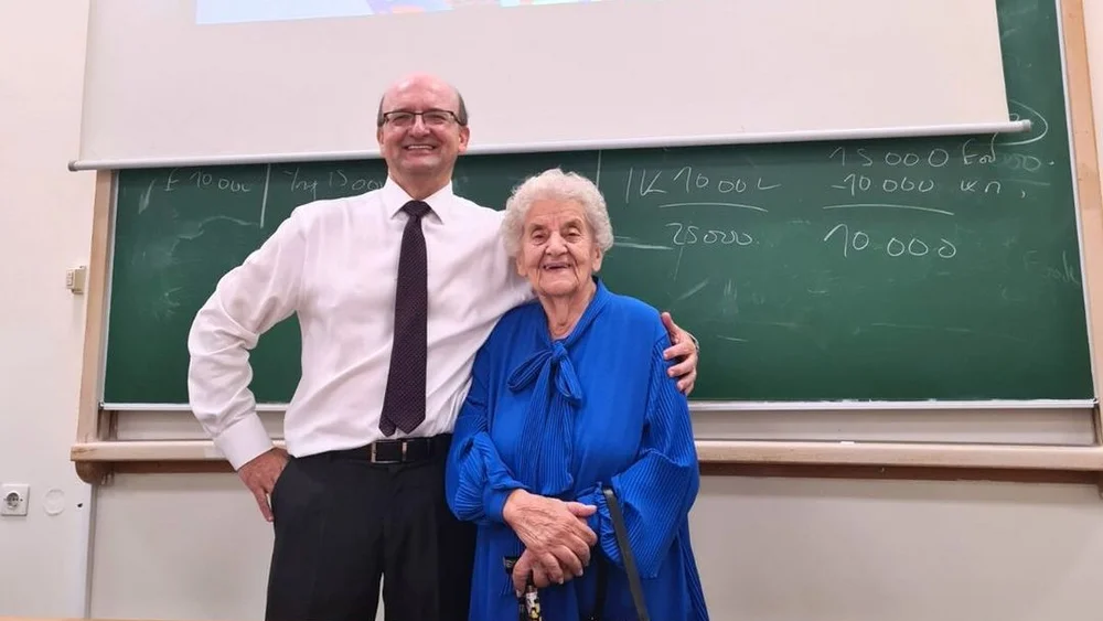 Η 93χρονη κυρία Ντίνα είναι το κίνητρο που χρειάζεσαι για να βγεις από το comfort zone σου