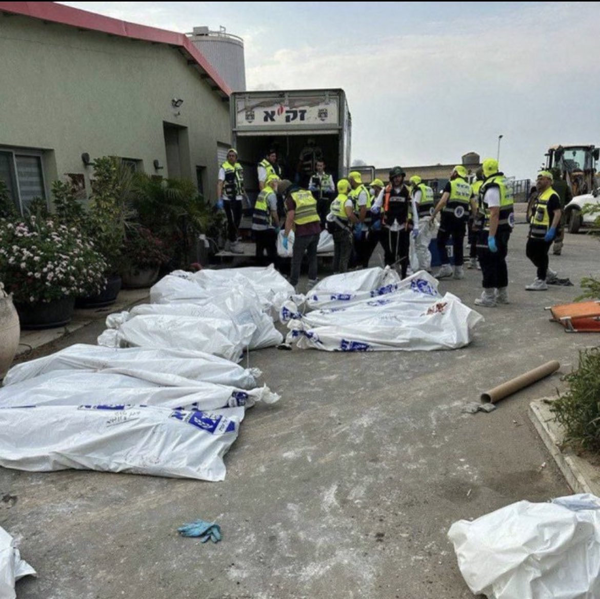 Βίντεο που σοκάρουν από την εισβολή της Χαμάς σε ισραηλιτικό χωριό