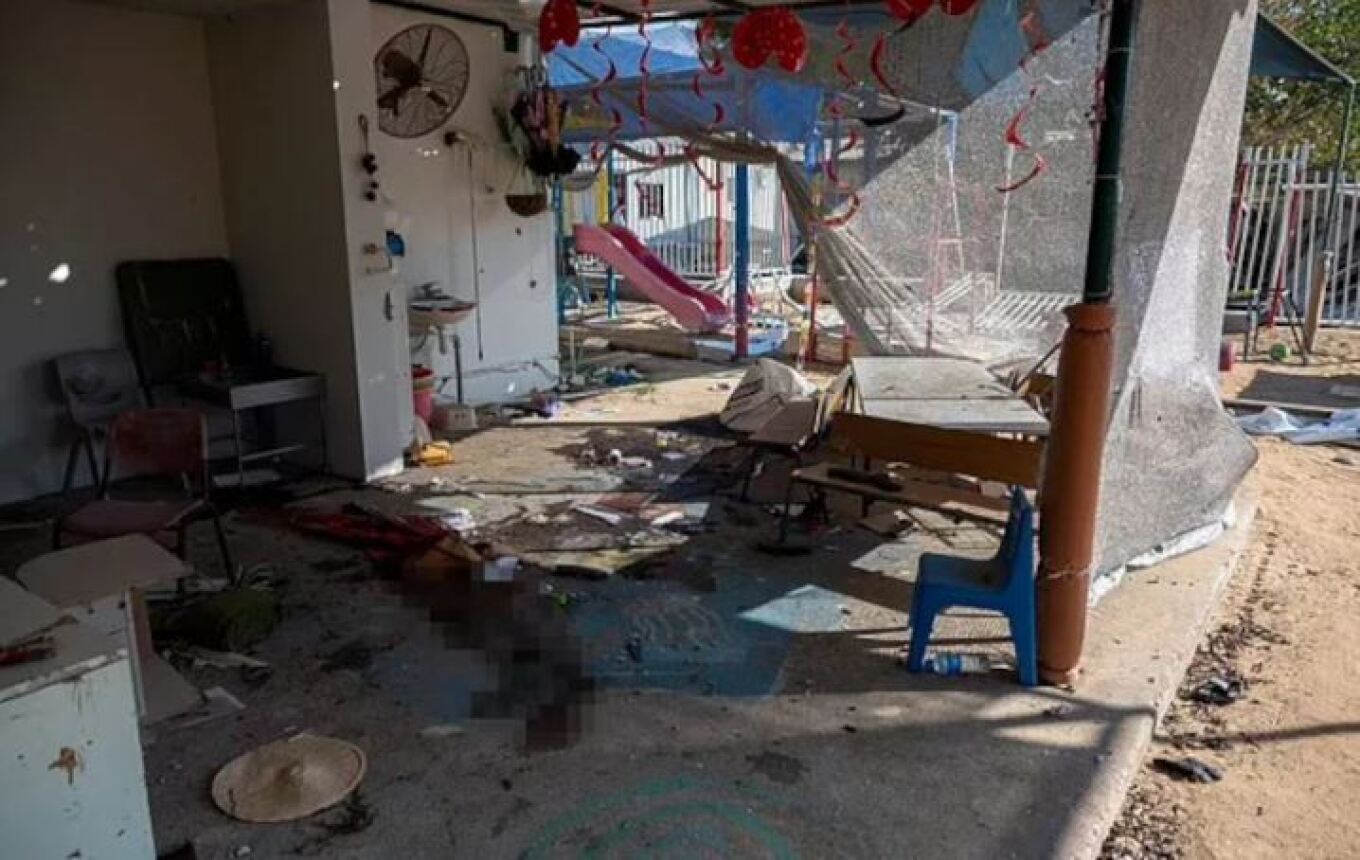 Σφαγή σε νηπιαγωγείο: Νεκρά παιδιά και άδειους γεμιστήρες άφησε η Χαμάς στο κιμπούτς του Be’ eri (pics)