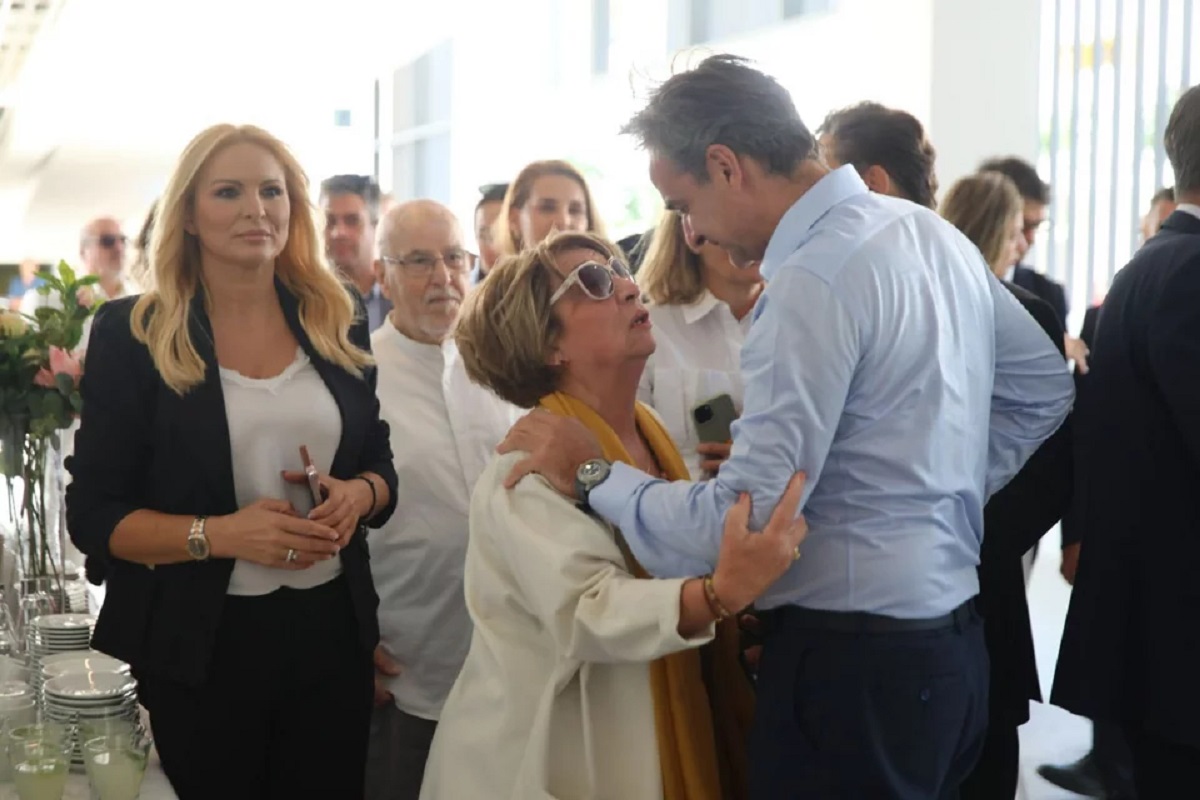 Μητσοτάκης: Επίσκεψη στο πρώτο κτίριο που κατασκευάστηκε στο Ελληνικό - «Αποδείξαμε ότι ξεπερνάμε μεγάλα εμπόδια» Μητσοτάκης