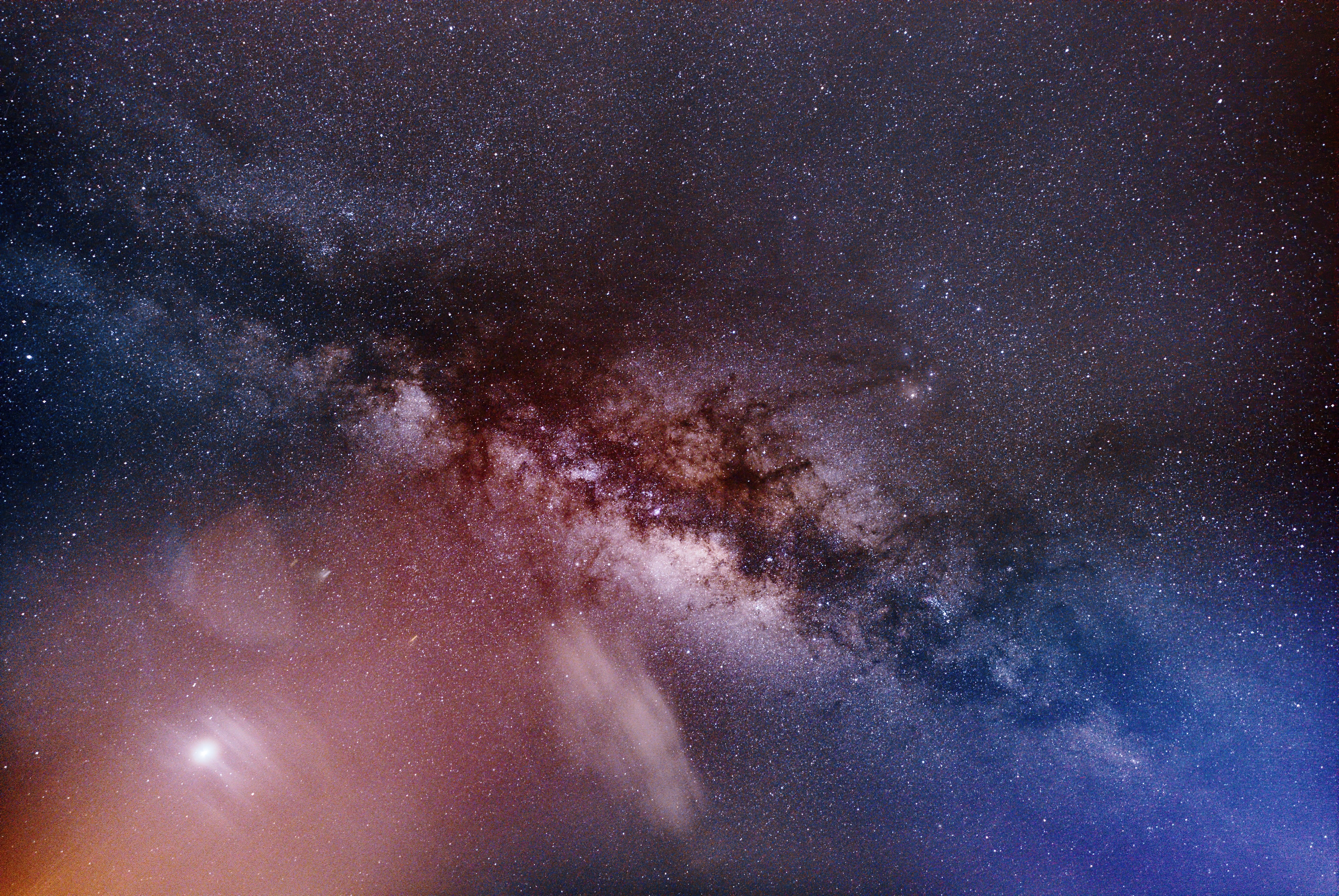 Πιο φωτεινή και δυνατή από τον Γαλαξία μας: Η διαστημική έκρηξη που αποκάλυψε πολύ σημαντικά στοιχεία