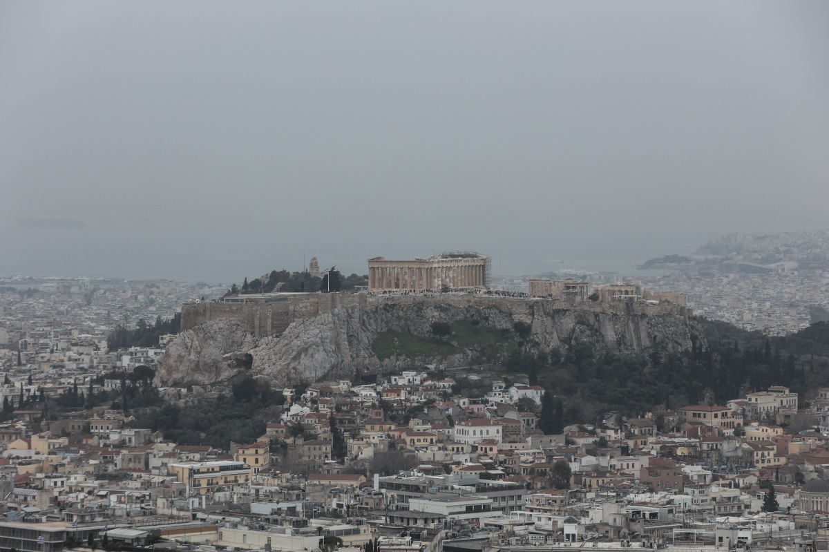 Καιρός – Meteo: Άνοδος της θερμοκρασίας τις επόμενες ημέρες – Ευνοείται η μεταφορά αφρικανικής σκόνης