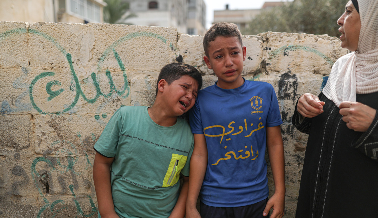 «Θα τρελαθούμε, σώστε τα παιδιά μας, αφανίστε τη Γάζα»: Κραυγές θρήνου από γονείς νεκρών στο Φεστιβάλ Μουσικής