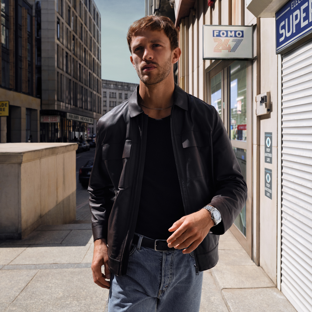 Tissot, κοιτάζοντας μπροστά Tissot