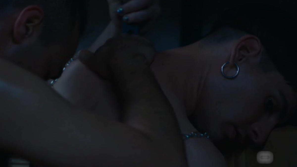 Milky Way: Ένα φανταστικό 2ο επεισόδιο – Η σκηνή με το γκέι σεξ που συζητήθηκε και οι σκηνές απελευθέρωσης της Τέχνης