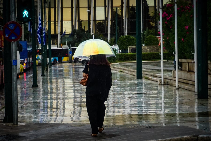 Καιρός: Βροχές και καταιγίδες σε μεγάλο μέρος της χώρας τη Δευτέρα