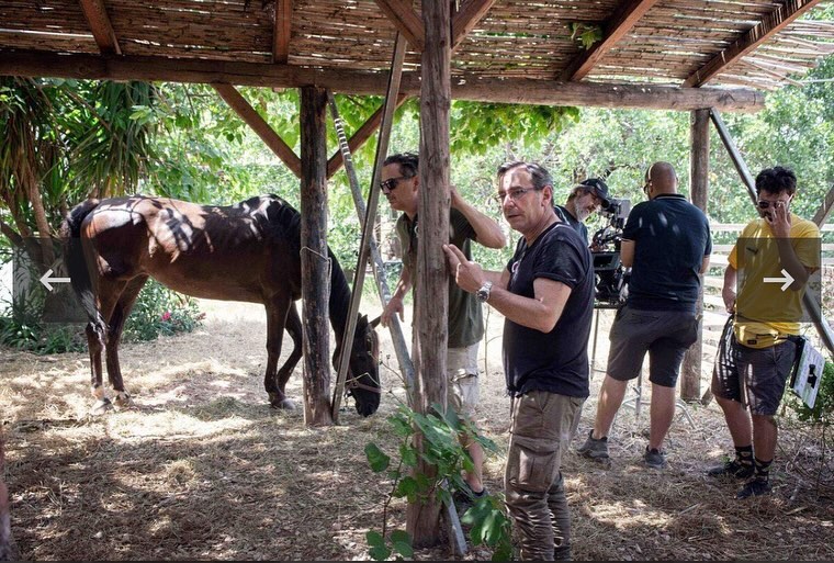 Έρημη Χώρα: Ανάσα σε ένα αποπνικτικό τηλεοπτικό σκηνικό