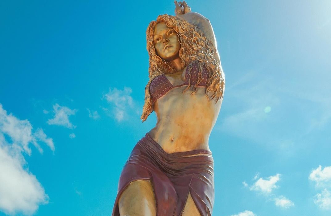 Ό,τι πιο κιτς έχουμε δει: Το νέο άγαλμα της Σακίρα στην Κολομβία είναι οριακά προσβλητικό (pics)