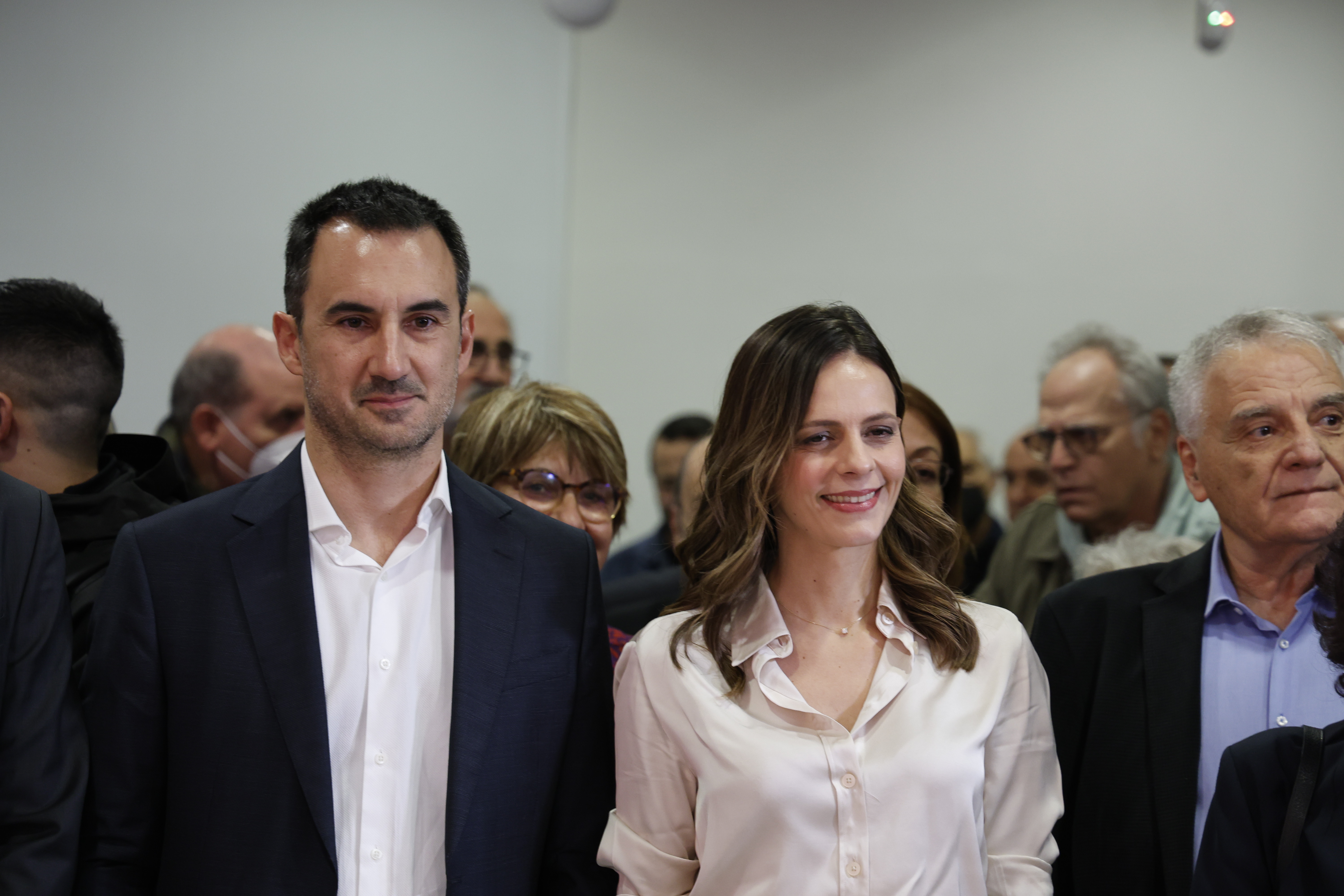 Νέα Αριστερά: Οι αποχωρήσαντες από τον ΣΥΡΙΖΑ παρουσίασαν το κόμμα τους μεταξύ συγγενών και φίλων