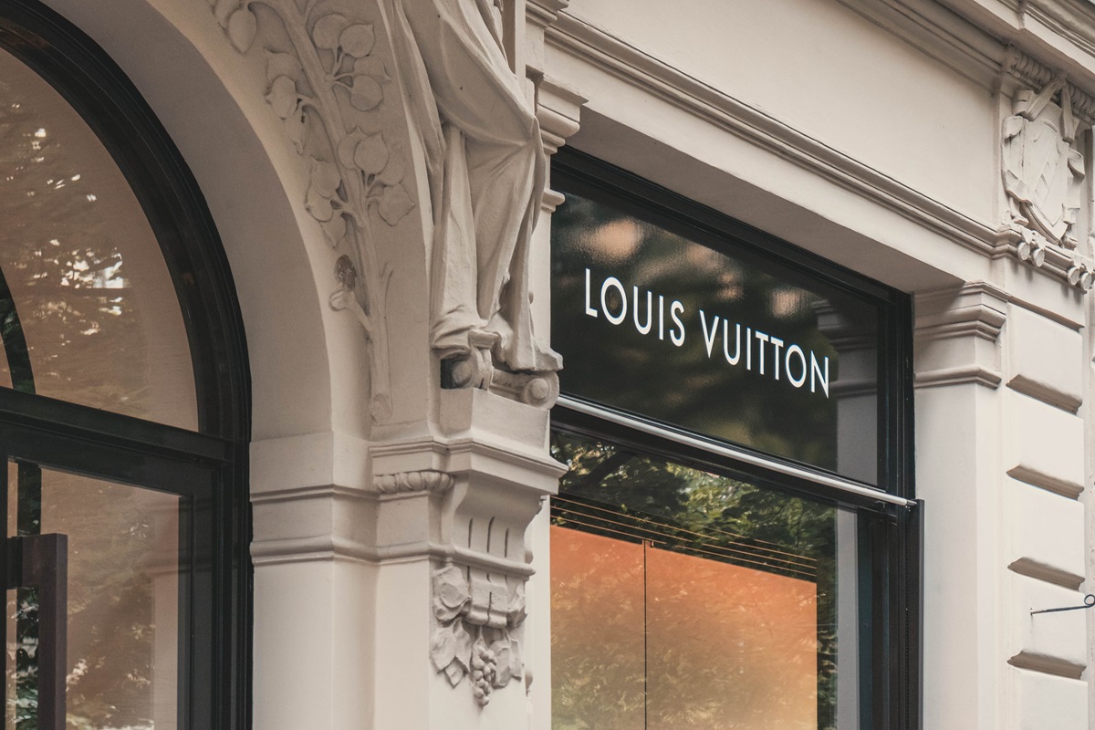 Louis Vuitton: Εργαζόμενη δίνει tips για να ξεχωρίσετε τα «μαϊμού» από τα αυθεντικά