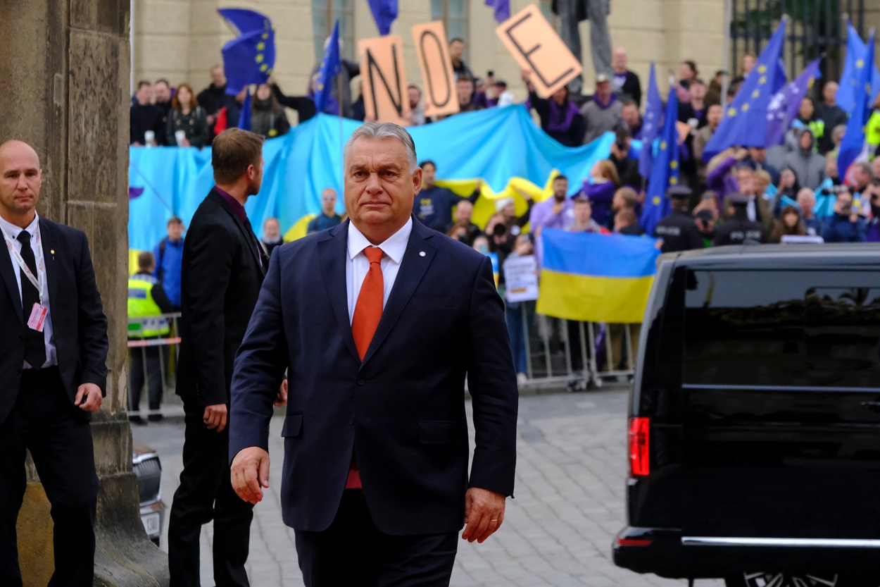 Τα θέλει όλα ο Όρμπαν: Ζητά να μην προχωρήσει η ένταξη της Ουκρανίας στην ΕΕ – Διεκδικεί άμεσα 20 δισ. ευρω για την Ουγγαρία