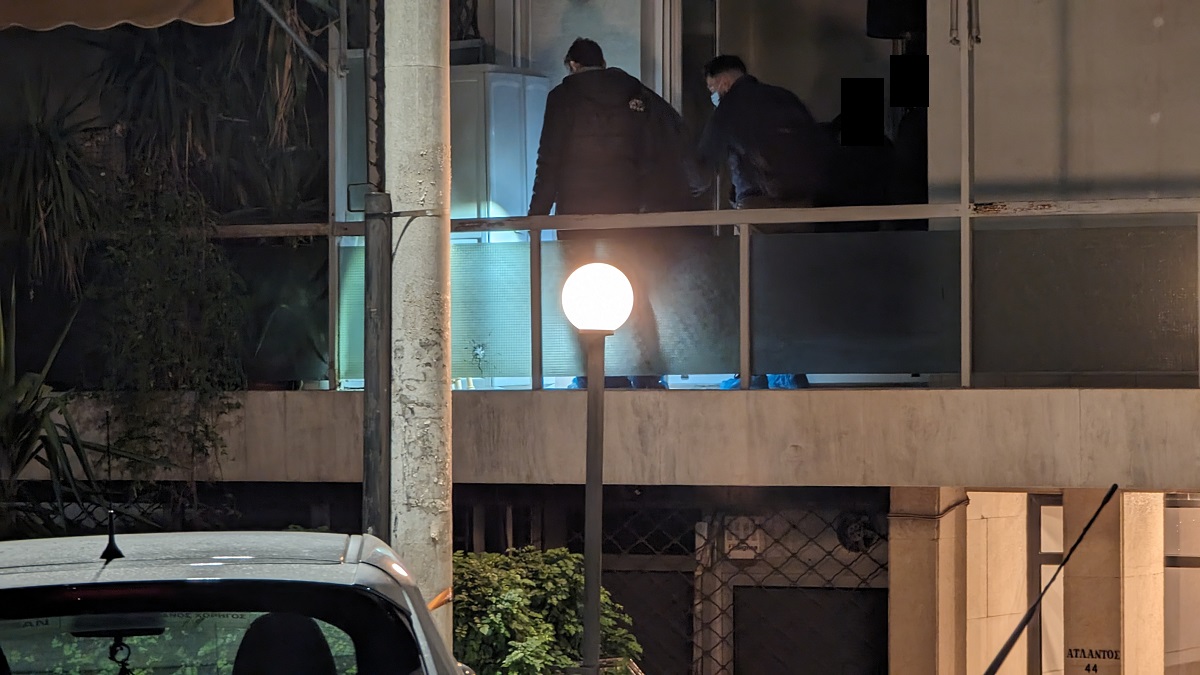Άτλαντος: 3 σφαίρες για τον 60χρονο Θύμιο – Εξοστρακίστηκε βολίδα σε μπαλκόνι πρώτου ορόφου (pics)