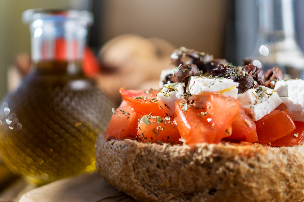 Στον πάτο το σουβλάκι: 3η καλύτερη κουζίνα στον κόσμο η ελληνική – Τα 7 πιάτα που μπήκαν στα 100 καλύτερα