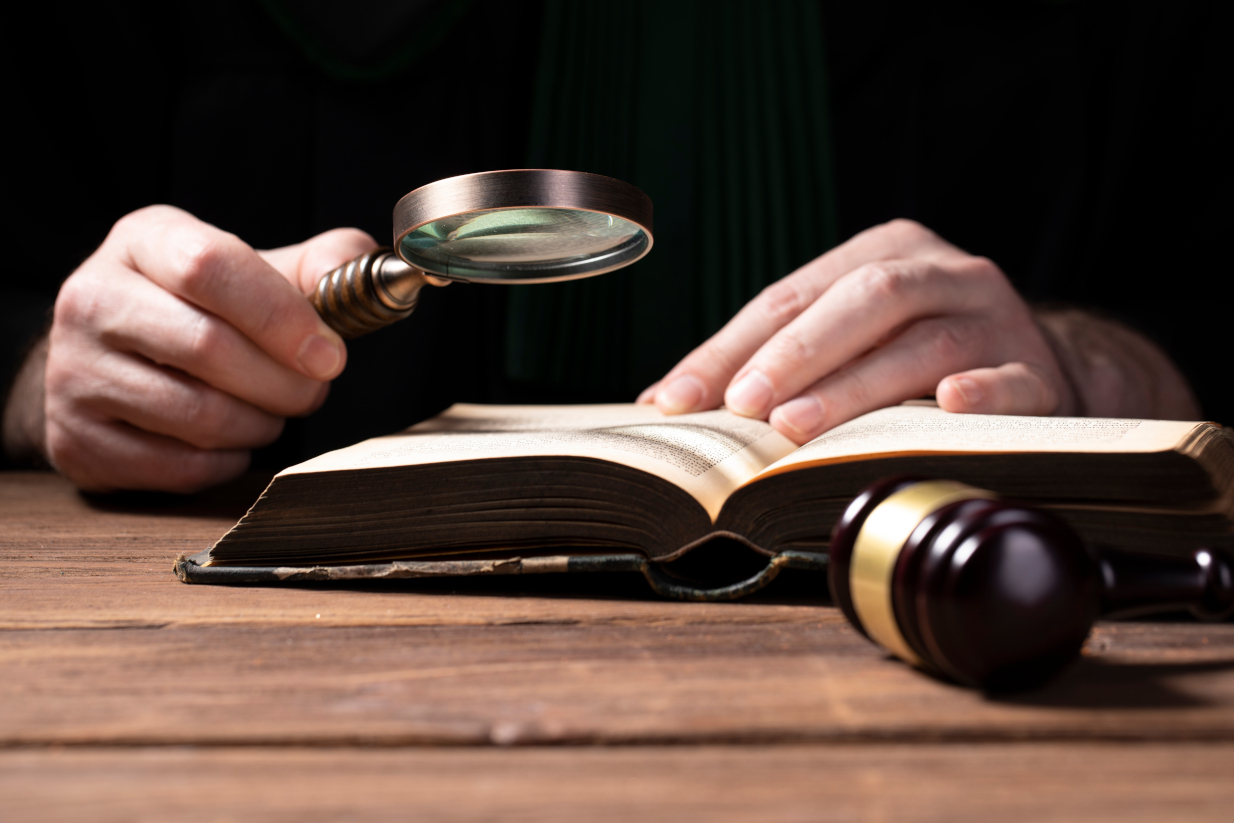 Νέος Ποινικός Κώδικας: Γιατί έχει προκαλέσει τόσες αντιδράσεις; – 3 γνωστοί νομικοί εξηγούν